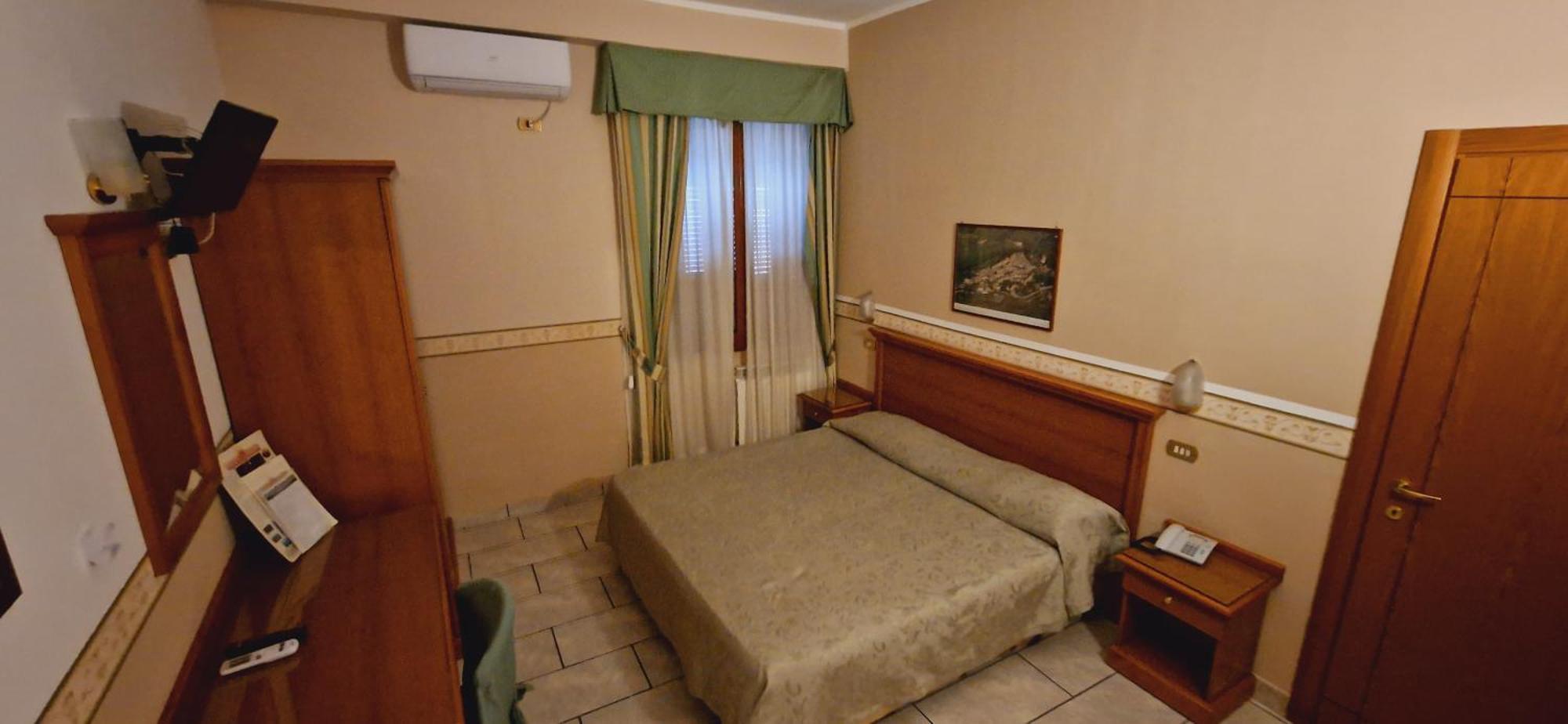 Hotel Lento Melito di Napoli エクステリア 写真