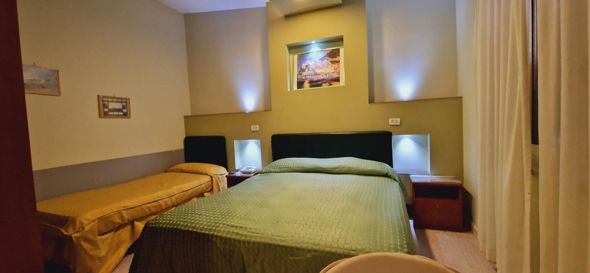Hotel Lento Melito di Napoli エクステリア 写真
