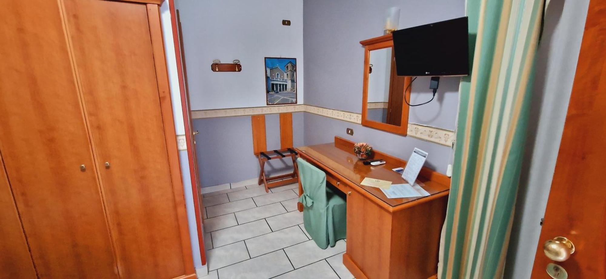 Hotel Lento Melito di Napoli エクステリア 写真