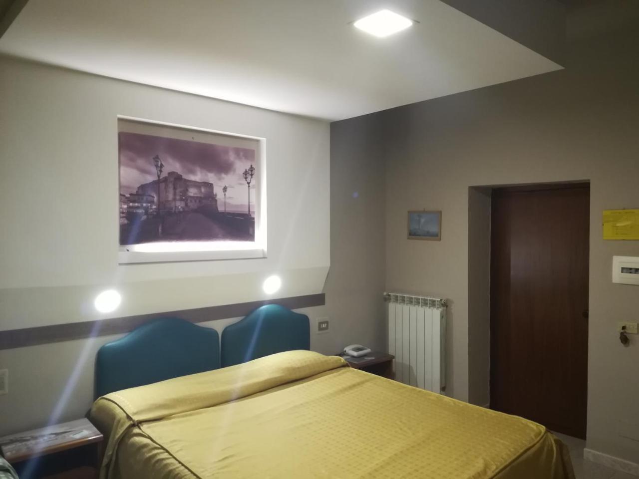 Hotel Lento Melito di Napoli エクステリア 写真